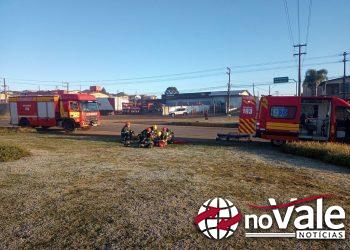 Motociclista sofre fratura exposta em colisão contra carro na BR 282