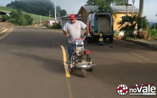 Diretoria de Trânsito de Ouro retoma revitalização da sinalização nas principais ruas do centro