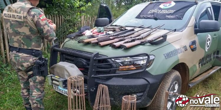 Operação sobre Caça Ilegal prende homem e armas de fogo no Meio-Oeste