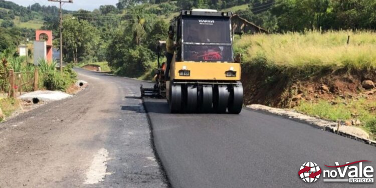 Vila São José começa receber camada asfáltica em Ouro