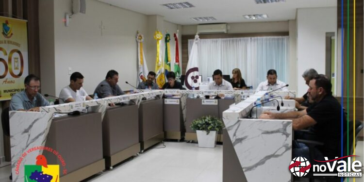 Câmara de Vereadores de Ouro realiza primeira sessão ordinária de 2024