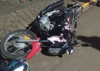 Motociclista de 20 anos fica ferido em acidente de trânsito em Curitibanos
