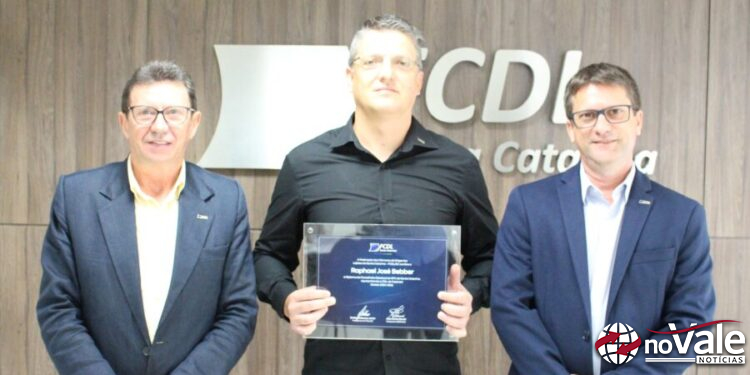 Empresário Raphael Bebber é empossado Conselheiro Estadual do SPC/SC