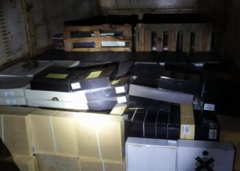 PRF apreende camarões contrabandeados e vinhos trazidos ilegalmente da Argentina na BR-282