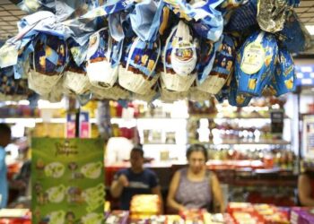 Levantamento do Procon aponta variações de mais de 68% nos preços dos ovos de Páscoa em Santa Catarina