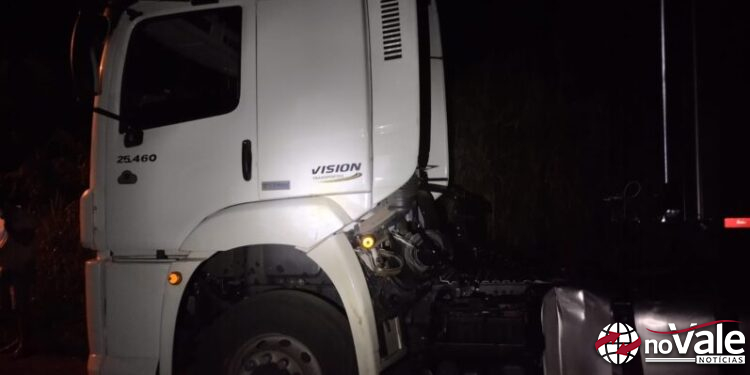 Saída de pista de caminhão é registrado na SC-150 em Luzerna