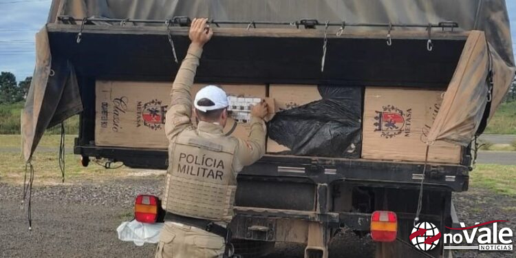 Caminhão é flagrado transportando 200 mil maços de cigarro contrabandeados