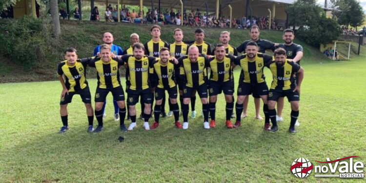 Dada a largada do Campeonato de Futebol Suíço de Ouro