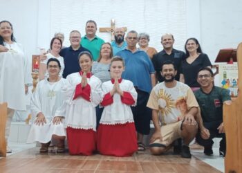 Fiéis participam da segunda noite do tríduo em homenagem a Santo Expedito na Capela do Loteamento Novo Horizonte