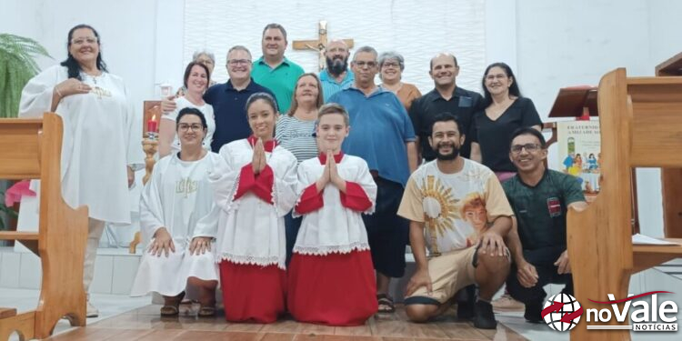 Fiéis participam da segunda noite do tríduo em homenagem a Santo Expedito na Capela do Loteamento Novo Horizonte