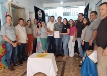 Assinada a ordem de serviço para a reforma da escola municipal Professor Guerino Riquetti