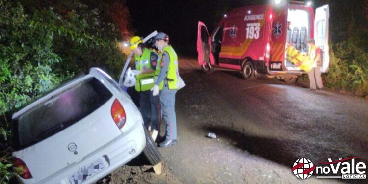 Bombeiros atendem saída de pista em Salto Veloso
