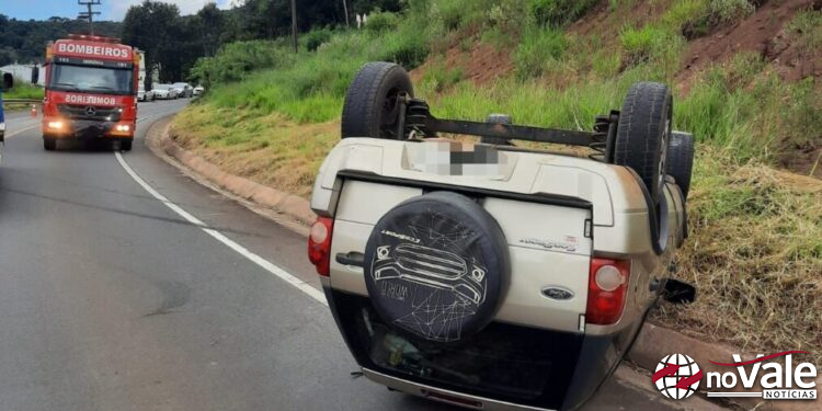Capotamento deixa homem ferido na SC-135