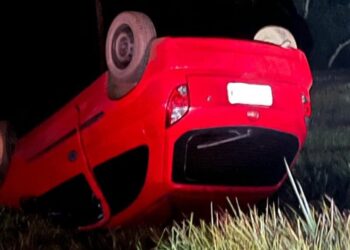 Capotamento deixa jovem ferido no interior de Luzerna