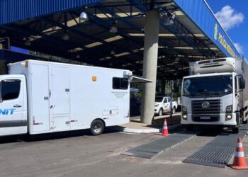 Dnit flagra excesso de peso em mais de 20% dos veículos na BR-282