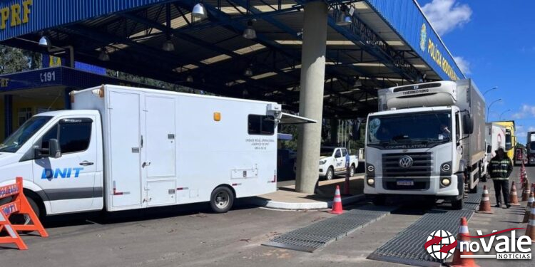 Dnit flagra excesso de peso em mais de 20% dos veículos na BR-282