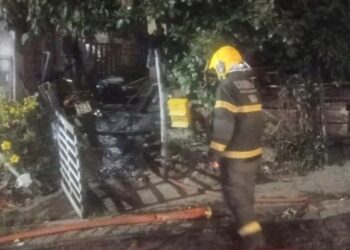 Homem morre carbonizado em incêndio residencial