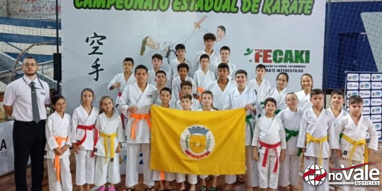 Delegação ourense conquista o quarto lugar na abertura do Estadual de Karatê