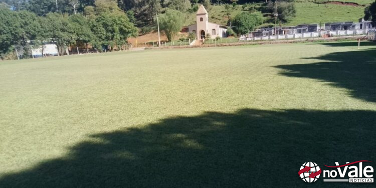 Jogos do Municipal de Futebol Suíço de Ouro acontecem na Linha São Paulo