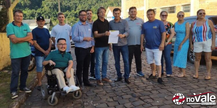 Assinada ordem de serviço para pavimentação de cinco ruas no Parque e Jardim Ouro