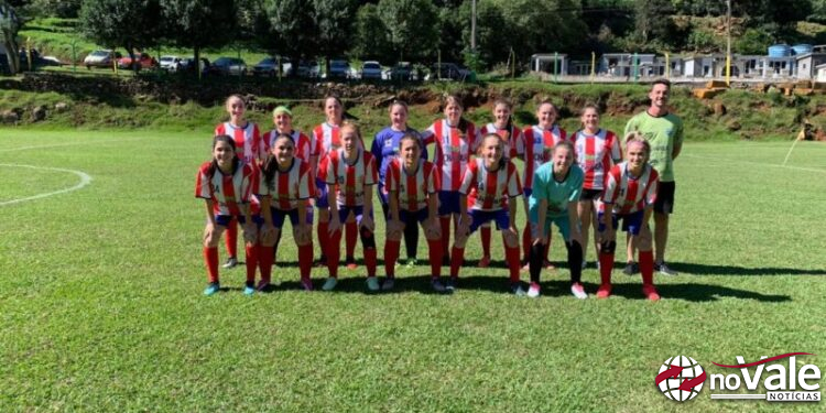 Comunidade Santa Bárbara recebeu jogos do campeonato de futebol suíço de ouro