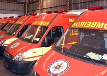 Colisão entre carro e moto deixa dois feridos no centro de Capinzal