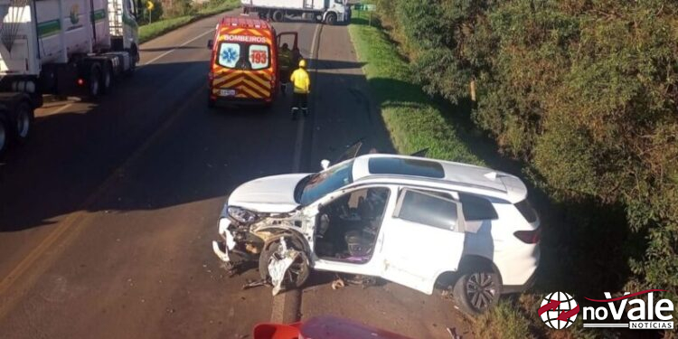 Duas pessoas ficam feridas em acidente de trânsito na BR-282 em Campos Novos