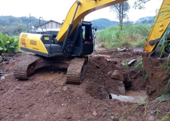 Secretaria de Obras adota medidas emergenciais para recuperar estradas do interior de Ouro castigadas pela chuva
