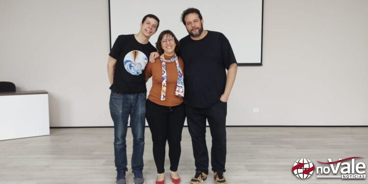Família Brito Sales compartilha experiências do autismo em palestra realizada pela Escola do Legislativo em parceria com a AMA