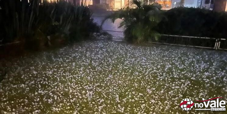 Cidade de Pelotas foi atingida por forte temporal com granizo