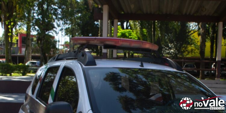 Homem abastece carro e foge sem pagar