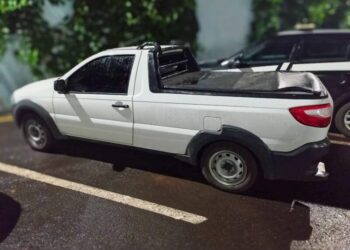 Homem é preso após furtar o carro da amante e ser flagrado no bar pela polícia
