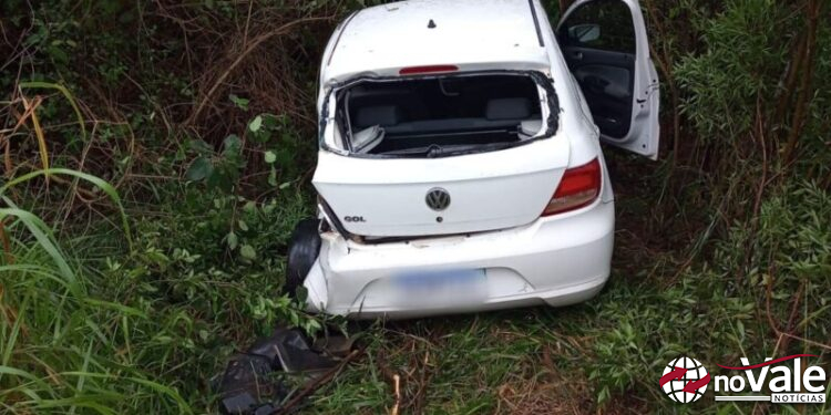 Condutor fica ferido após colisão no trevo de acesso a Celso Ramos