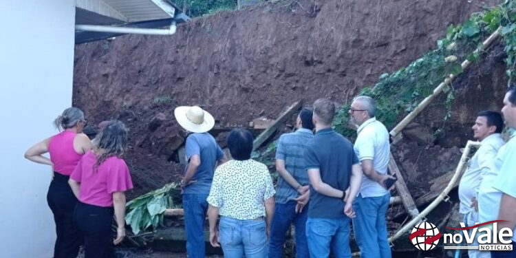 Prefeitura de Ouro estuda estratégias para a reconstrução do muro no CMEI Raio de Sol