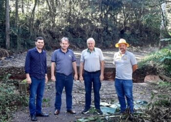 Ponte levada pela chuva em Linha Bonita será reconstruída a partir da parceria entre o poder público e a iniciativa privada