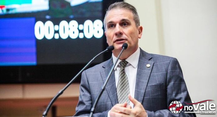 Projeto de lei disciplina o trânsito de máquinas agrícolas em rodovias estaduais