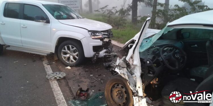 Mulher e criança de 04 anos perdem a vida em acidente na BR-282 em Vargem
