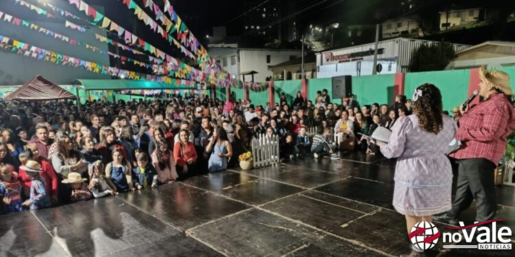 Festa junina da Escola Municipal Belisário Pena reúne grande público