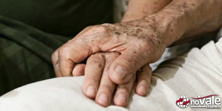 Sancionada a política de cuidado às pessoas com Alzheimer ou demências