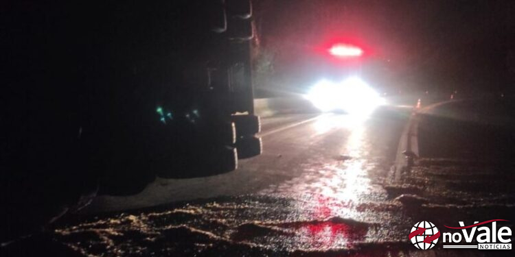 Saída de pista seguida de capotamento é registrada em Santa Cecília