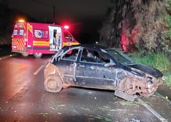 Bombeiros atendem saída de pista em Videira