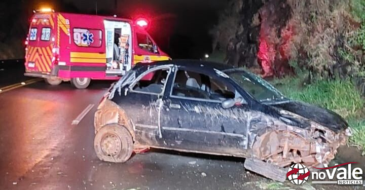Bombeiros atendem saída de pista em Videira