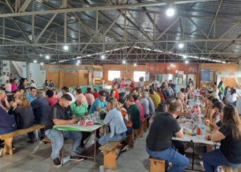 Almoço da Associação de Mulheres do Bairro São Cristóvão supera as expectativas