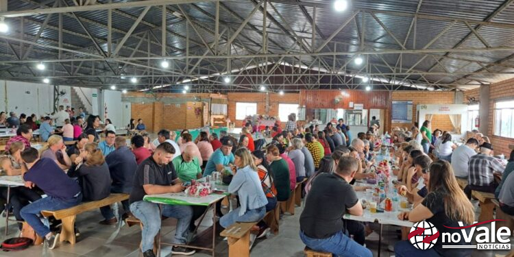 Almoço da Associação de Mulheres do Bairro São Cristóvão supera as expectativas