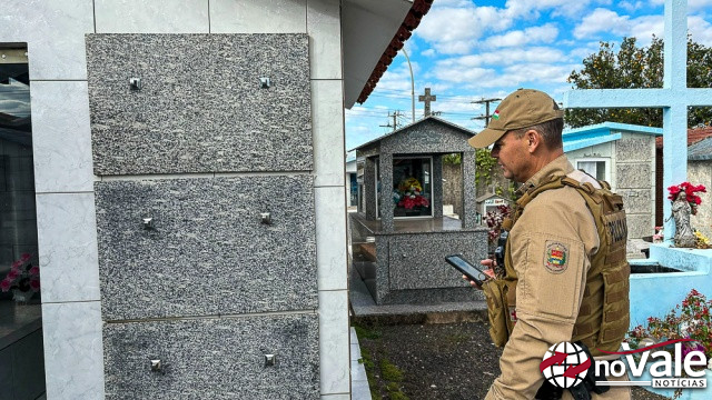 Criminosos invadem cemitério e furtam cerca de 100 peças de túmulos