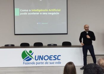 Palestra sobre a aplicação da inteligência artificial no ramo dos negócios é realizada em Capinzal