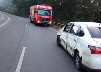 Colisão entre veículos é registrada na SC-135 em Rio das Antas