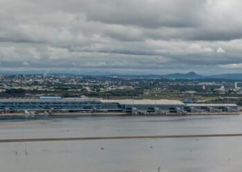 Aeroporto de Porto Alegre reinicia embarque e desembarque