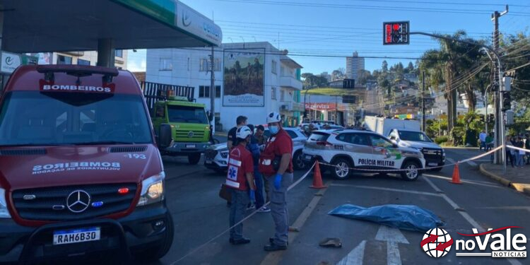 Homem morre atropelado no centro de Caçador