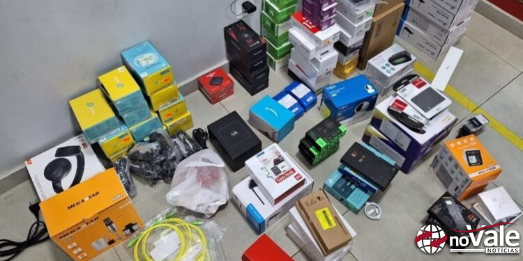 Polícia Militar Rodoviária apreende medicamentos e eletrônicos contrabandeados do Paraguai em Ouro